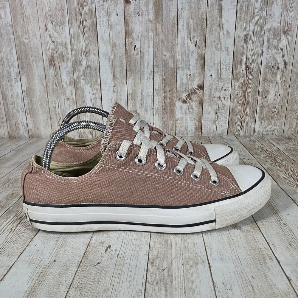 Converse low top sneakers in dusty rose and white